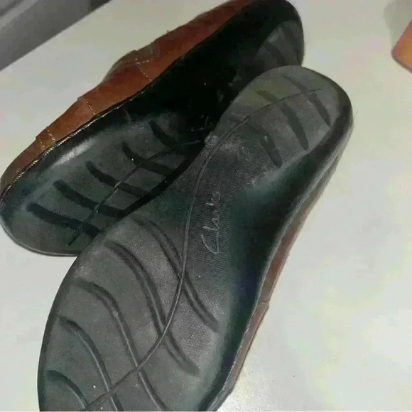 Clark slide on shoes size 7 - Picture 2 of 3
